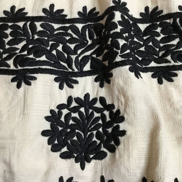 ANTHROPOLOGIE Orla Embroidered Mini Dress Beige Black Boho Cottagecore Women’s 8 - Picture 4 of 12